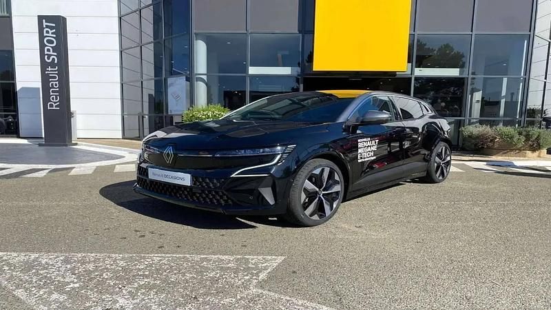 Noir Utilisé 2024 Renault Mégane Techno SUV | 41 350 € - Image 1/4