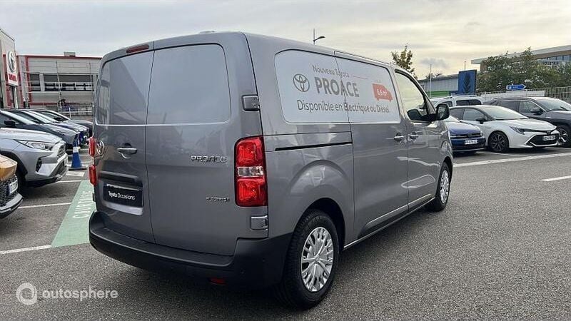 Occasion Toyota Proace 100 kW (136 ch) 2024 Gris acier métal Monospace