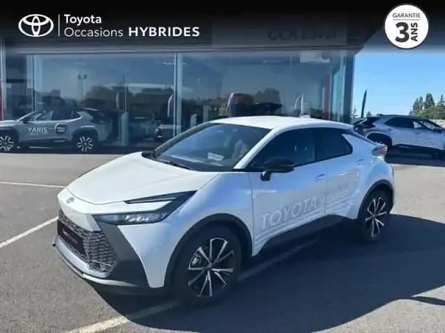 Blanc Utilisé 2025 Toyota C-HR Design SUV | 34 490 € - Image 1/4