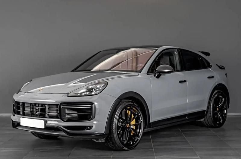 Utilisé 2023 Porsche Cayenne Turbo GT SUV | 204 990 € (Bon prix) - Image 1/4