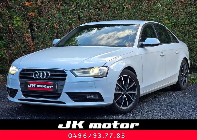 Blanc Utilisé 2013 Audi A4 S-Line Berline | 9 250 € (Prix juste) - Image 1/4