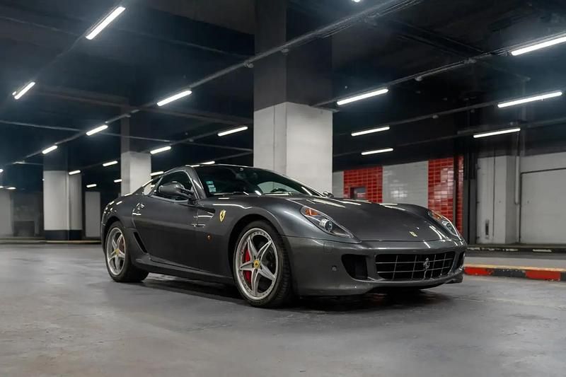 Gris Utilisé 2009 Ferrari 599 Coupé | 188 000 € - Image 1/4