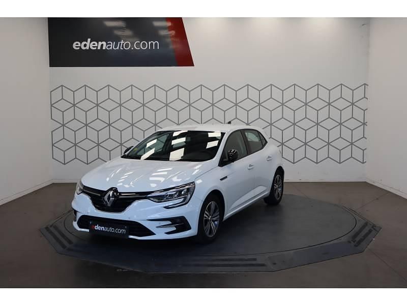 Blanc Utilisé 2023 Renault Mégane IV Evolution Berline | 20 980 € (Prix juste) - Image 1/4