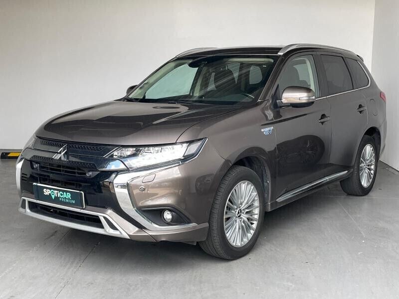 Brun Utilisé 2020 Mitsubishi Outlander Instyle SUV | 18 990 € (Prix juste) - Image 1/4
