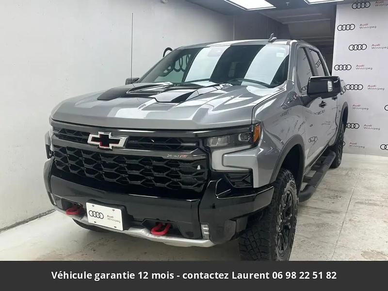 Gris Utilisé 2024 Chevrolet Silverado SUV | 75 392 € - Image 1/4