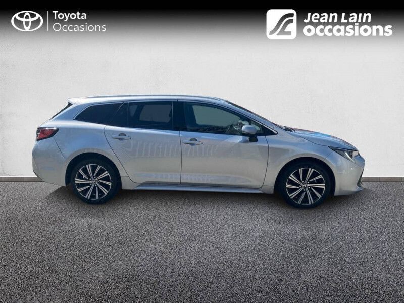 Occasion Toyota Corolla Design 98 ch (72 kW) 2022 Gris Break