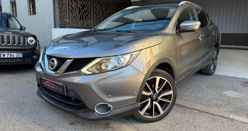 Gris Utilisé 2015 Nissan Qashqai Tekna SUV | 11 490 € (Prix juste) - Image 1/4