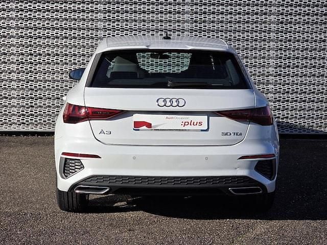 Occasion Audi A3 S-Line 116 ch (85 kW) 2022 Blanc glacier métallisé Berline