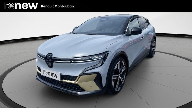 Gris Utilisé 2022 Renault Mégane Iconic Berline | 24 990 € (Prix juste) - Image 1/4