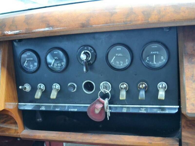 Image 2/4