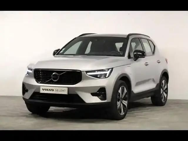 Argent aurore métallisé Occasion 2023 Volvo XC40 Plus SUV | 39 900 € (Prix assez cher) - Image 1/4