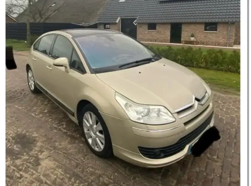Utilisé 2006 Citroën C4 Exclusive Berline | 4 990 € (Prix cher) - Image 1/4