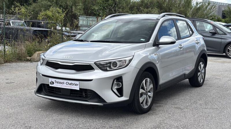 Gris Utilisé 2024 Kia Stonic Active SUV | 18 869 € (Prix juste) - Image 1/4