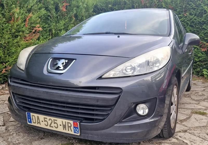 Utilisé 2013 Peugeot 207 Berline | 3 990 € (Prix juste) - Image 1/4