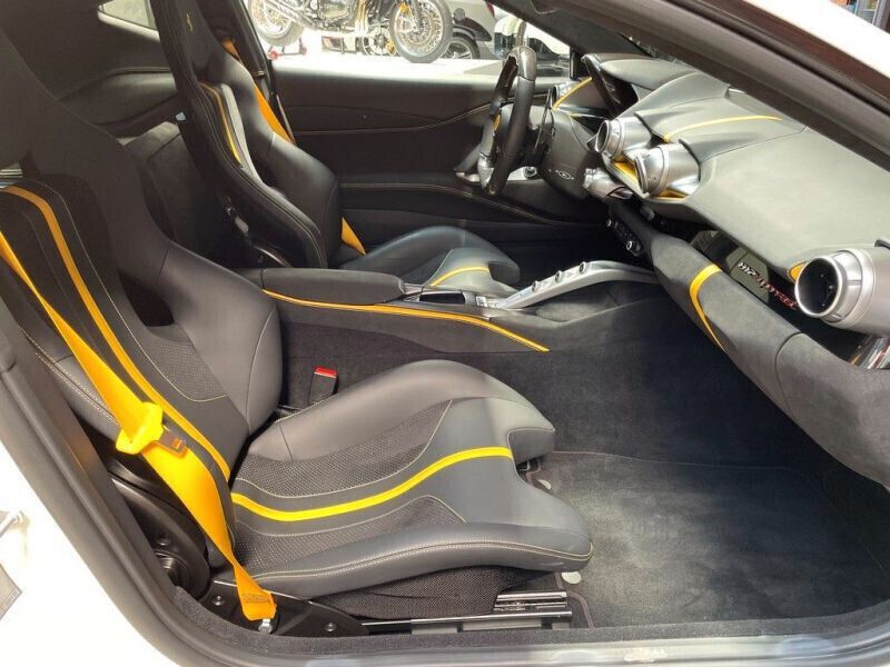 Occasion Ferrari 812 800 ch (588 kW) 2018 Blanc Cabriolet