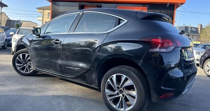 Occasion DS Automobiles DS4 Chic 120 ch (88 kW) 2015 Berline