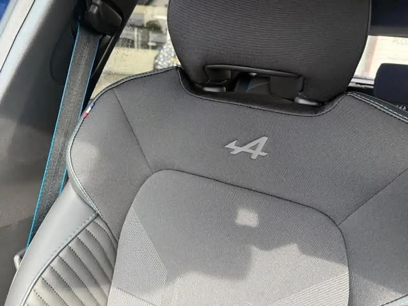 Occasion Renault Clio V Esprit Alpine 90 ch (66 kW) 2024 Bleu Berline