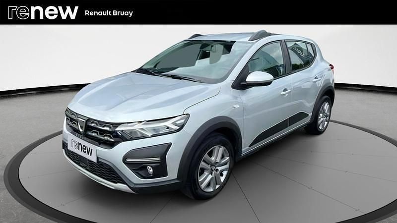 Gris Utilisé 2022 Dacia Sandero Comfort Citadine | 13 890 € (Prix juste) - Image 1/4