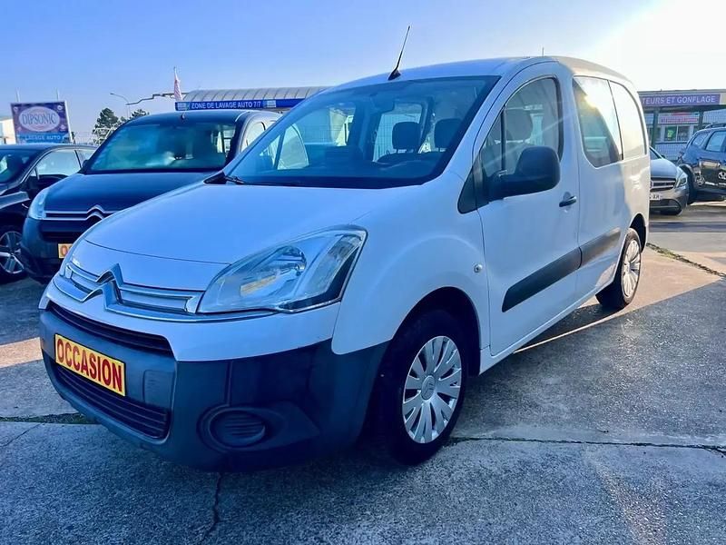 Blanc Utilisé 2014 Citroën Berlingo Van | 8 300 € (Prix assez cher) - Image 1/4