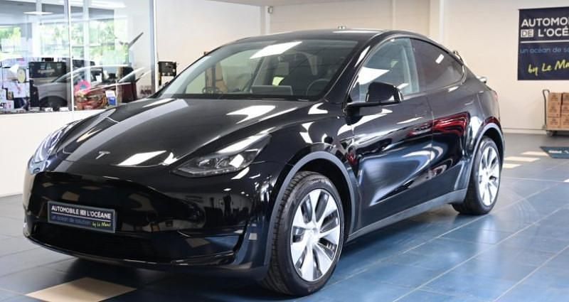 Noir Utilisé 2023 Tesla Model Y Standard Range SUV | 29 996 € (Bon prix) - Image 1/4