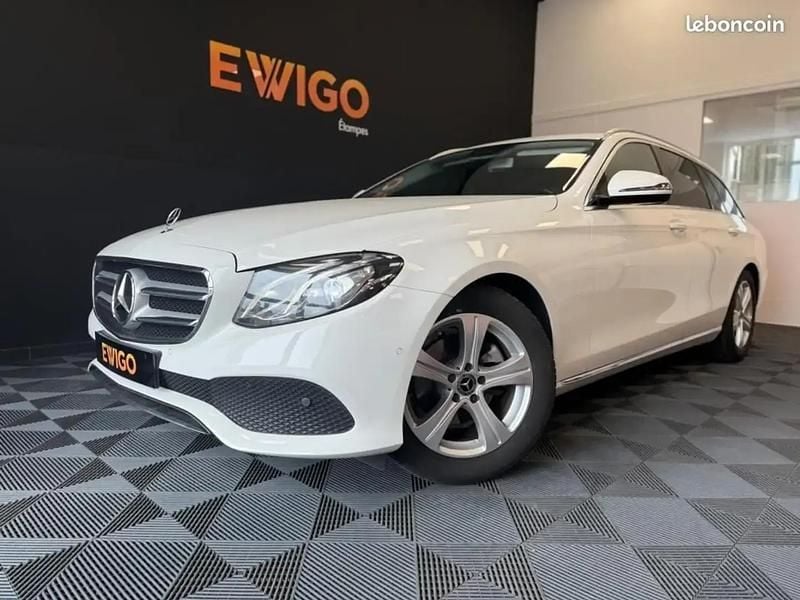 Blanc Utilisé 2018 Mercedes E220 Executive Break | 21 990 € (Super prix) - Image 1/4