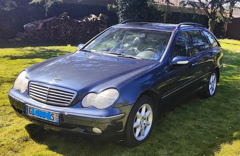 Bleu Utilisé 2002 Mercedes C240 Break | 4 000 € - Image 1/4