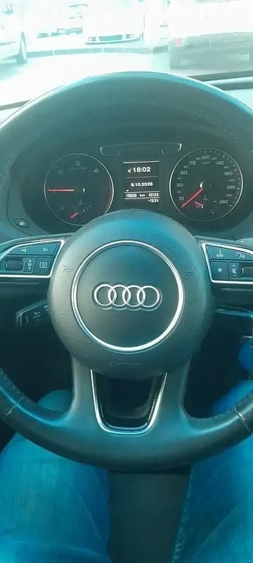 Gris Utilisé 2018 Audi Q3 Ambition SUV | 15 900 € (Bon prix) - Image 1/4