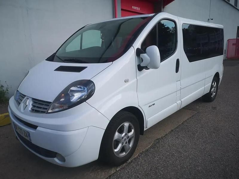 Blanc Utilisé 2015 Renault Trafic Expression Van | 14 990 € - Image 1/4
