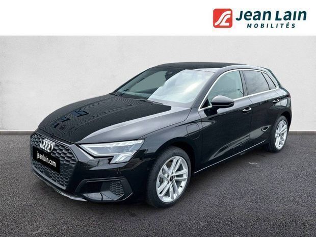 Noir Utilisé 2024 Audi A3 e-tron Business Citadine | 37 900 € (Prix assez cher) - Image 1/4