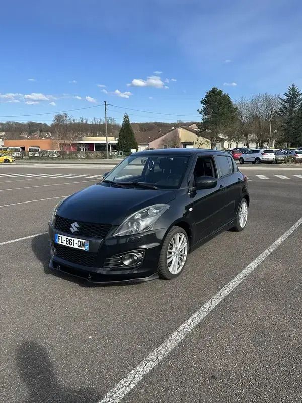 Utilisé 2015 Suzuki Swift Sport Berline | 12 300 € (Prix juste) - Image 1/4