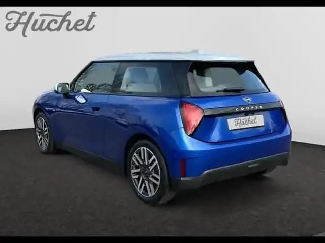 Nouvelle Mini Cooper Classic 135 kW (184 ch) 2025 Blazing blue Citadine