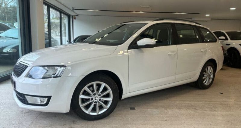 Utilisé 2016 Skoda Octavia Berline | 11 990 € (Prix juste) - Image 1/4