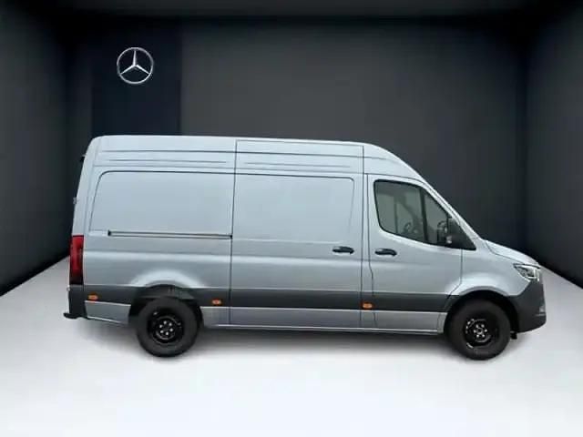 Nouvelle Mercedes Sprinter 2025 Gris clair Van