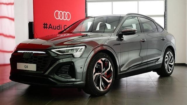 Gris daytona nacré Occasion 2024 Audi Q8 Sportback e-tron S-Line SUV | 74 900 € (Prix juste) - Image 1/4