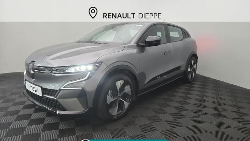 Gris Utilisé 2023 Renault Mégane Equilibre Berline | 25 990 € (Prix juste) - Image 1/4