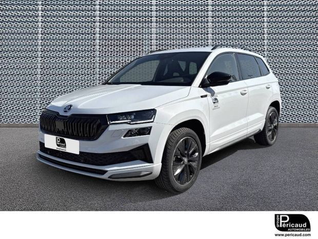 Blanc Nouvelle 2025 Skoda Karoq SportLine SUV | 40 590 € (Prix cher) - Image 1/4