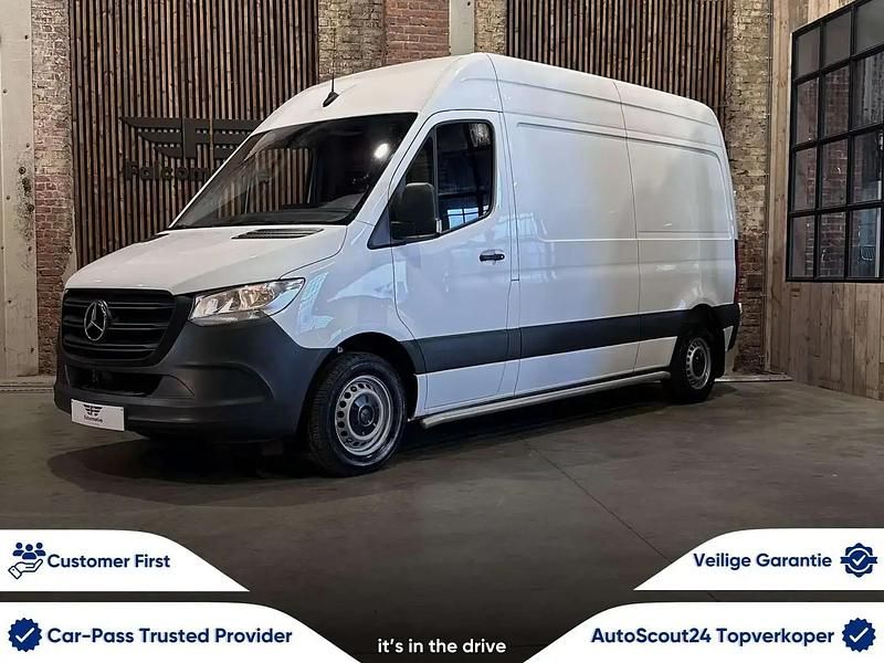 Blanc Utilisé 2023 Mercedes Sprinter Van | 31 900 € - Image 1/4
