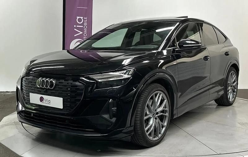 Noir Occasion 2022 Audi Q4 e-tron S-Line SUV | 37 490 € - Image 1/4
