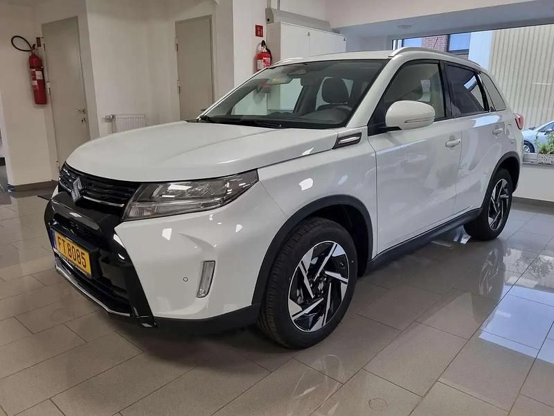 Blanc Nouvelle 2025 Suzuki Vitara GLX SUV | 29 990 € (Prix assez cher) - Image 1/4