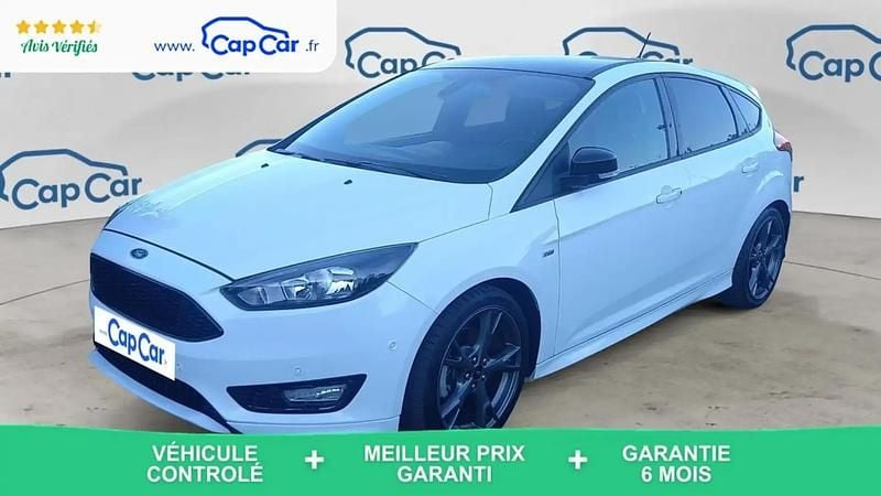Blanc Utilisé 2017 Ford Focus ST-Line Berline | 12 490 € (Bon prix) - Image 1/4