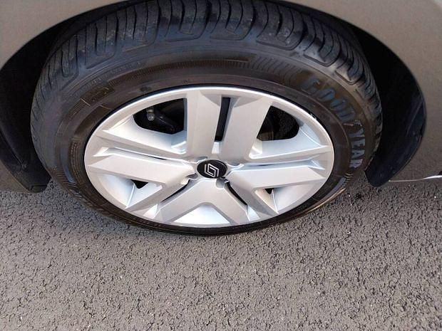 Gris Utilisé 2024 Renault Clio V Evolution | 16 490 € (Prix juste) - Image 1/4