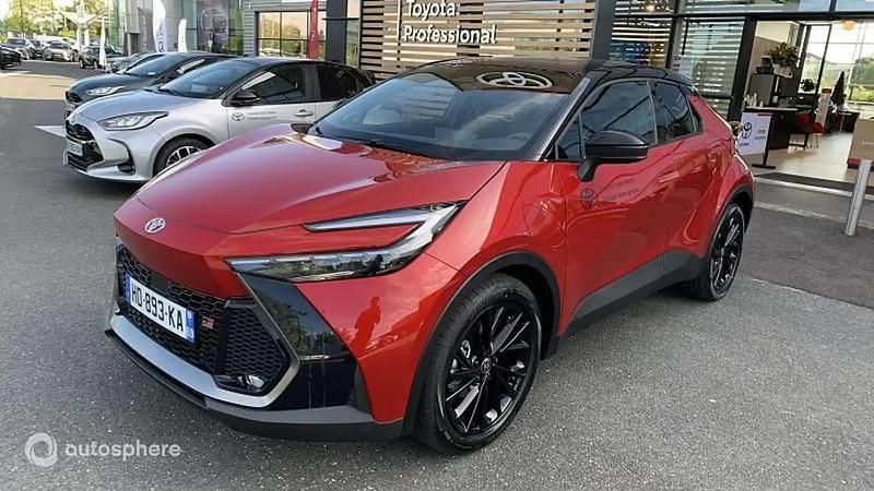 Utilisé 2025 Toyota C-HR Sport SUV | 37 990 € - Image 1/4