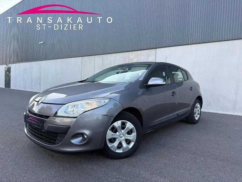 Gris Occasion 2010 Renault Mégane III Expression Citadine | 4 890 € (Prix juste) - Image 1/4