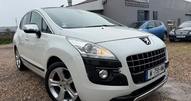 Blanc Utilisé 2010 Peugeot 3008 Premium SUV | 7 999 € (Prix juste) - Image 1/4