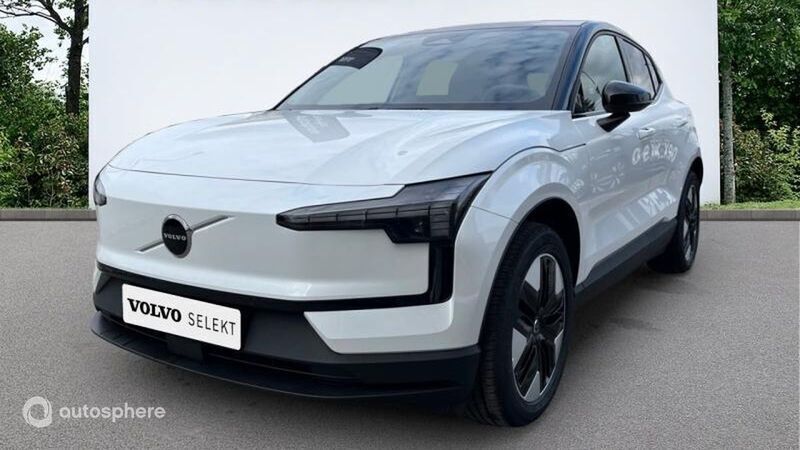 Occasion Volvo EX30 Plus 200 kW (272 ch) 2025 Blanc cristal métal/toit noir SUV