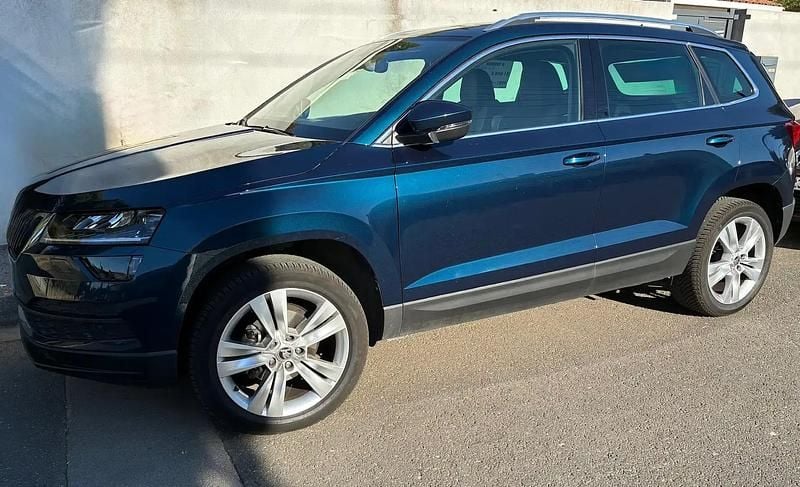Bleu Utilisé 2021 Skoda Karoq Style SUV | 21 000 € (Bon prix) - Image 1/4