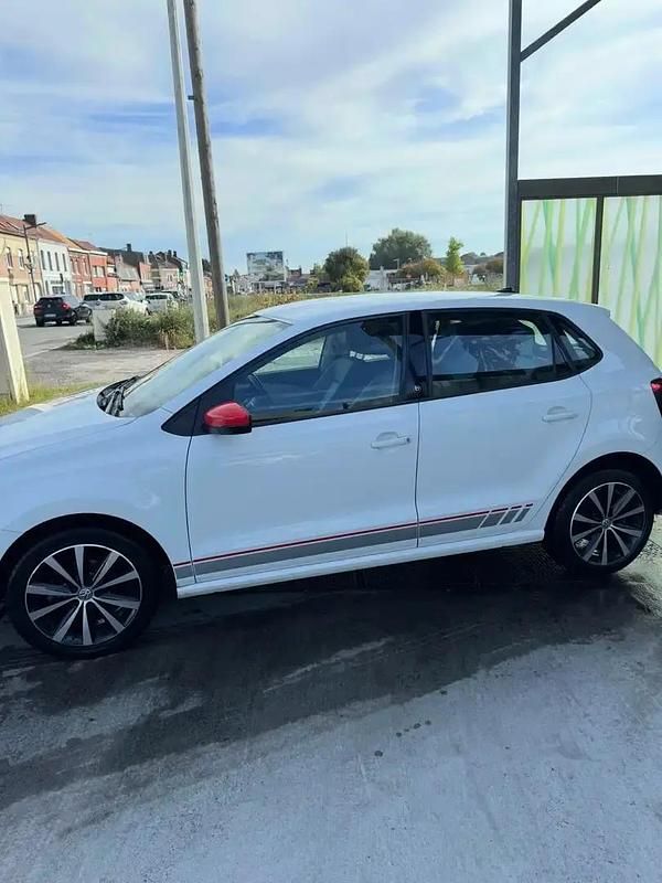 Blanc Occasion 2017 VW Polo Beats Berline | 8 300 € (Prix juste) - Image 1/4