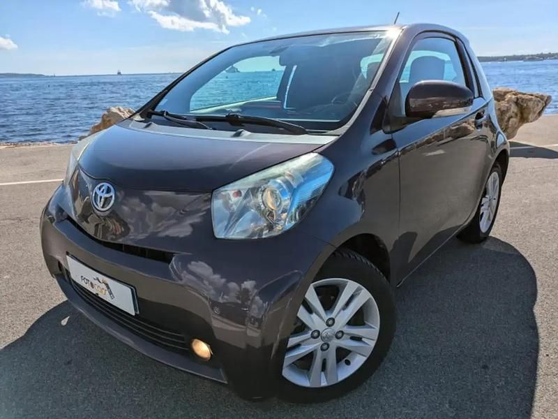 Mauve Utilisé 2012 Toyota iQ Citadine | 7 700 € (Bon prix) - Image 1/4