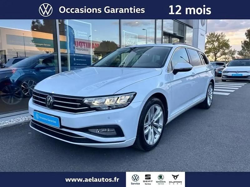 Blanc Utilisé 2023 VW Passat LOUNGE Break | 29 690 € (Prix cher) - Image 1/4