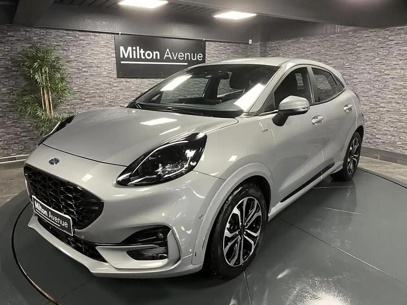 Gris Utilisé 2022 Ford Puma Gen-E ST-Line SUV | 16 990 € (Prix juste) - Image 1/4